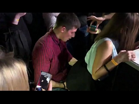 ❤️ Истински секс в руски нощен клуб. 18-годишно руско момиче анално и вагинално прецакано в нощен клуб ❤️❌ Ебане видео в bg.pornpk.ru ☑